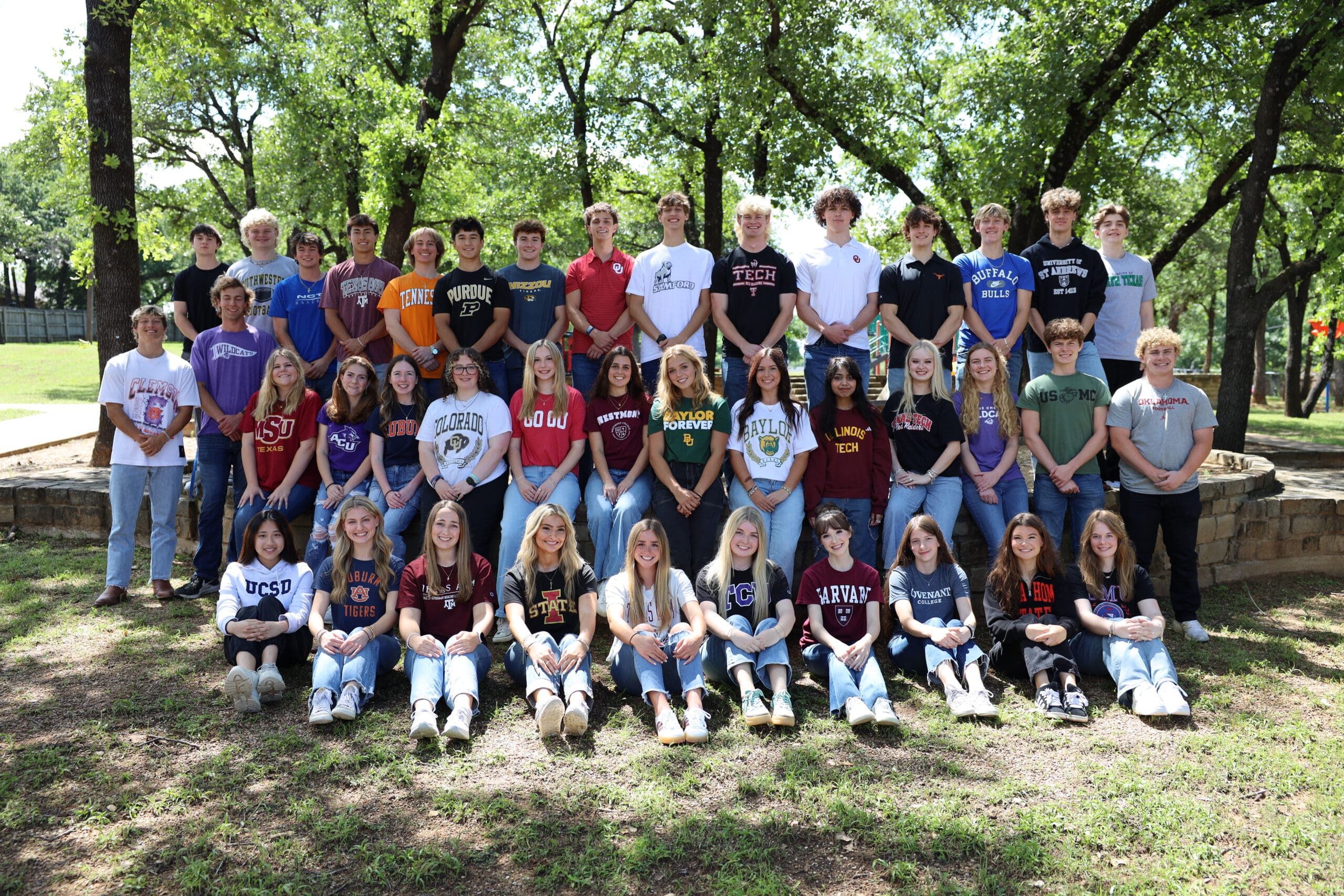 seniors in college tshirts